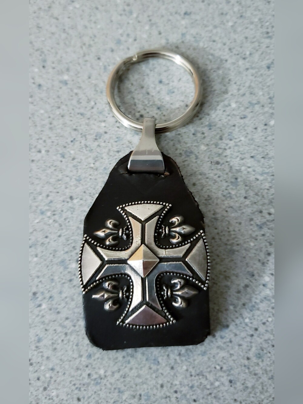 Sterling Leather Cross Keyring
